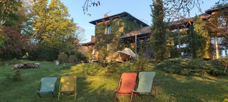 Lodges Lao Отели в г. Сен-Лоран-д'Оен