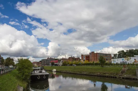 B&B B³ Boat Отели рядом с достопримечательностью «Мост Святого Михаила»