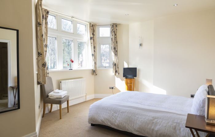 Whitefield Charm Cozy 2 Bedroom Apartment Sleeps 8
