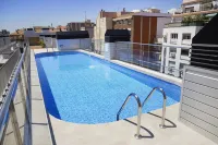 Aparthotel BCN Montjuic - Kolam Renang
