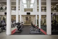 YMCA Three Arches Hotel - Gym