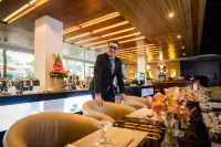 The Apo View Hotel - bar