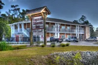 Topsail Shores Inn Hotel di North Topsail Beach