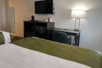 Quality Inn & Suites Louisville East - WiFi