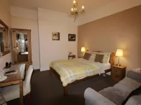 Tennyson Hotels in Lincoln District
