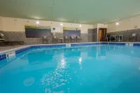 Fairfield Inn & Suites Burlington - Pools