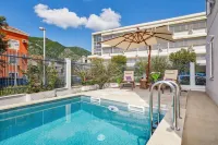 Maison W Hotels in Dobrota