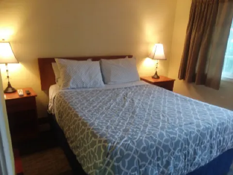 Shiny Motel Hotels in 