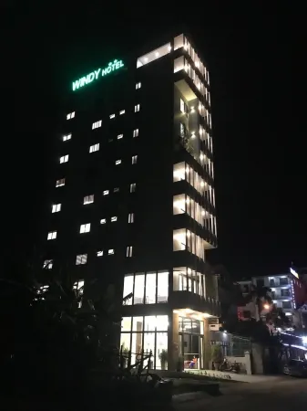 Windy Hotel Quang Binh Отели рядом с достопримечательностью «Cầu Nhật Lệ 2»