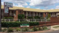 Golf Links Motel Hotels in South Tamworth