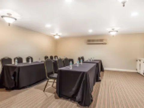 The Aurora Inn Hotel and Event Center Hotels in Aurora