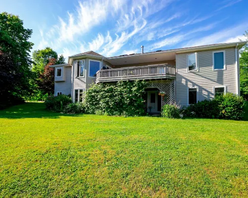 Lily's Garden Hotels in Queens County