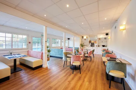 Hôtel Restaurant Bel Air Crevin - Axe Rennes Nantes Отели в г. Месак