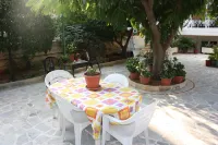 Veggie Garden Athens B&B Hotels in Elliniko
