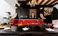 Garlands Del Rio