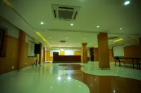 Hyde Park Hotels in Manjeri