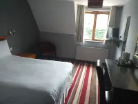 The Airman Hotel Hotels in Henlow