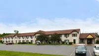 Magnuson Hotel Country Inn Hotels in Ishpeming