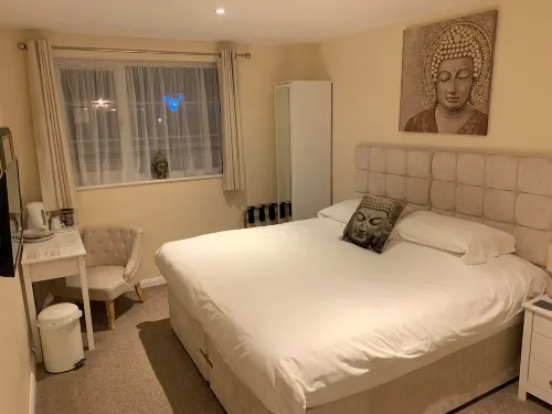 Fornham Guest House Các khách sạn ở Woking