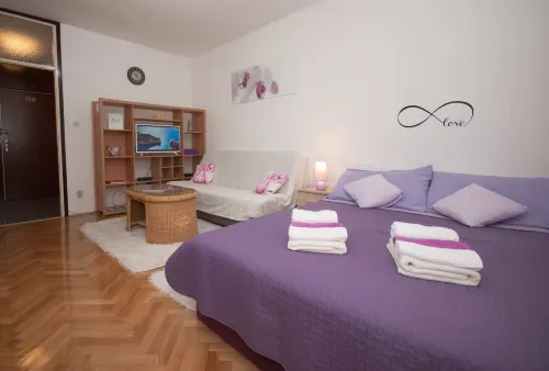 Studio Apartment Tina