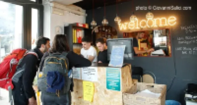 サンタングラ ホステル & ルームズ