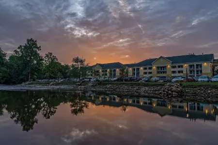 Econo Lodge Pigeon Forge Riverside