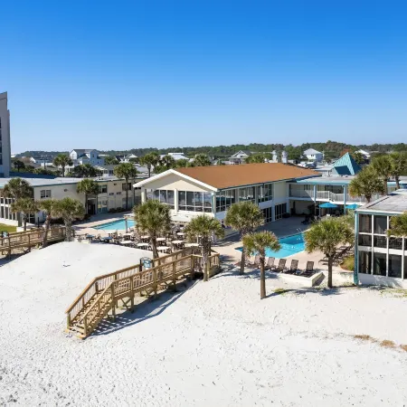 Oceanfront Litchfield Inn