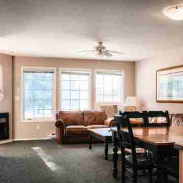 Mountain View Resort and Suites at Fairmont Hot Springs Rooms