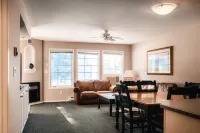 Mountain View Resort and Suites at Fairmont Hot Springs فنادق في إيست كوتيناي إف