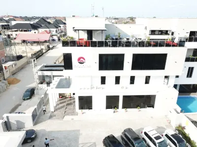 Mayhill Hotel Hotels near Dream World Africana