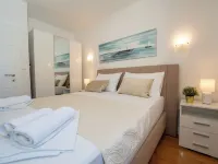 Apartment Funtastic with Private Heated Pool Hotels in Novalja