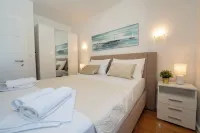 Apartment Funtastic with Private Pool Hotels in Opcina Novalja