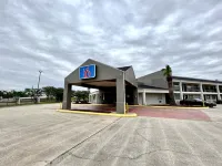 Motel 6 Lake Charles, La - Bãi đậu xe
