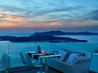 Lilium Santorini Hotel
