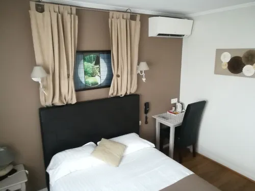 컨택트 호텔 뒤 를레 Oiron 호텔