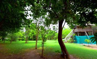 Vraksh Resort