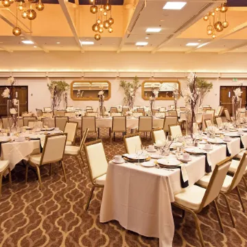 Ashland Hills Hotel & Suites