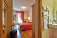Beverly Alps Hotel & Spa Hotels in Carisolo