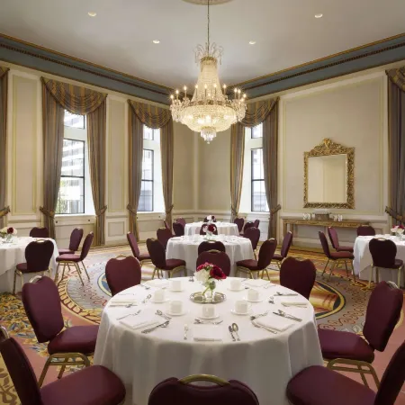 Fairmont Hotel Vancouver Отели рядом с достопримечательностью «Марин Билдингс»
