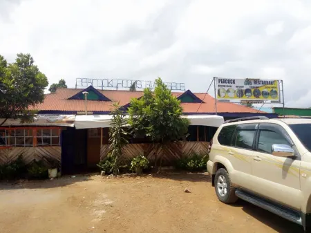 Peacock Restaurant Отели в г. Гатиту