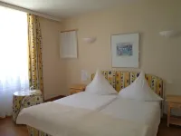 Hotel Pinocchio Hotels in Beaujeu-Saint-Vallier-et-Pierrejux