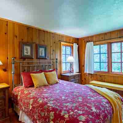 Lake Creek Lodge Rooms