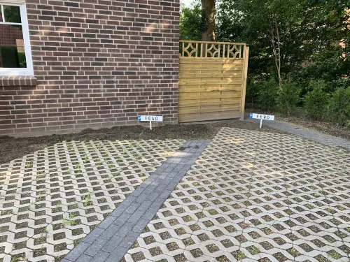 伯恩斯坦尋石者