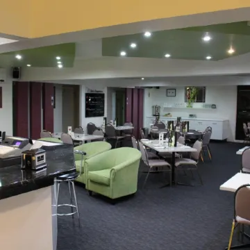 Golden West Motor Inn