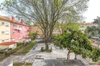 Sunny, Bright and Quiet Apartment, by TimeCooler Hotels in Alvalade