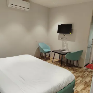 โรงแรมและร้านอาหาร ริวาซ โรงแรมใกล้ไอไอที เดลี