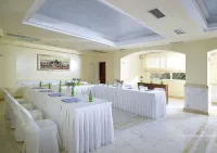 Avantis Suites Hotel Hotels in Taminei