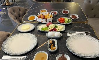 Midis Otel