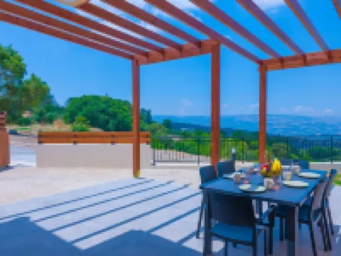 Villa Kerastis Hotéis em Lysos