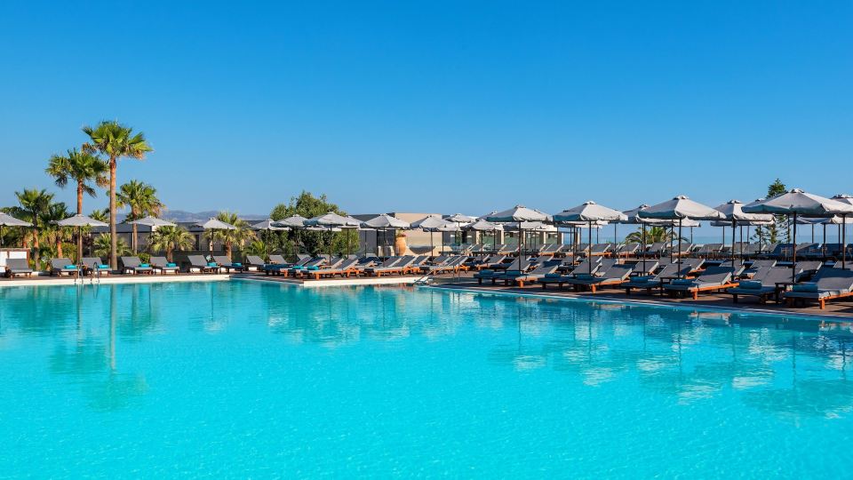 Solimar Aquamarine Resort